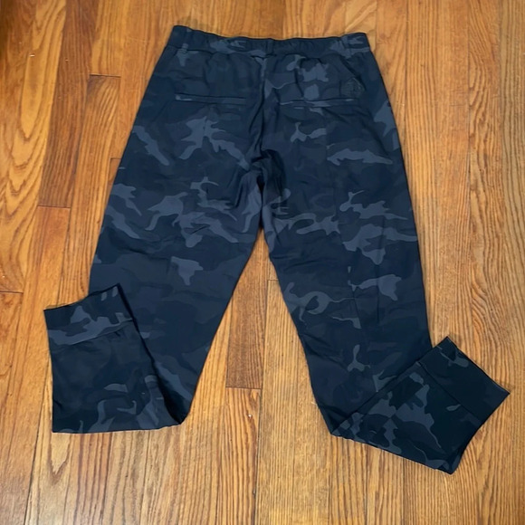 Cambia Jogger Pants Camo Black Grey women’s size 38 Medium - Picture 2 of 8